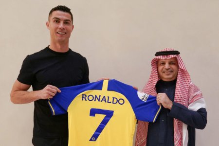 Фан-шоп "Аль-Насра" продает около 400 футболок Роналду в день