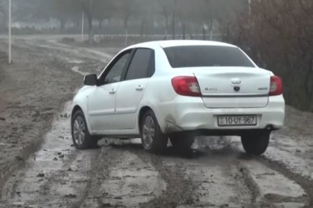 Жители Нефтчалинского района жалуются на плохие дороги - ВИДЕО