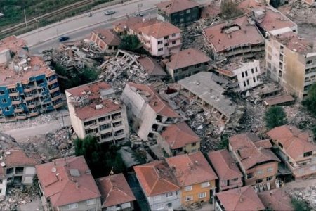 Число погибших при землетрясении в Турции достигло 76, есть сотни раненых - ОБНОВЛЕНО + ВИДЕО