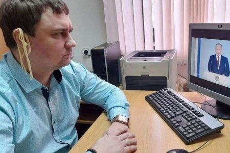 Депутата, слушавшего выступление Путина с лапшой на ушах, обвинили в дискредитации ВС России
