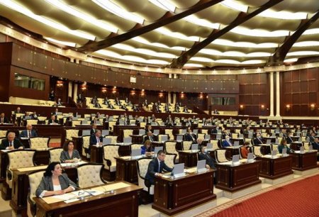 Azərbaycanlı deputatlar italiyalı həmkarları ilə müzakirəyə hazırlaşır