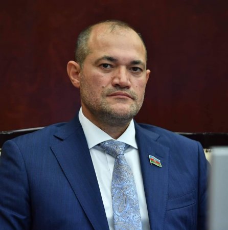 Razi Nurullayev deputat həmkarını müdafiə etdi: