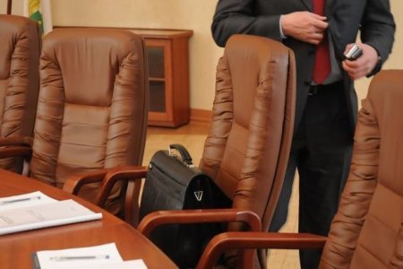 Azərbaycanda institut direktoru və müavini ciddi nöqsanlara görə işdən çıxarıldı