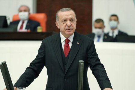 Ərdoğan: “Xocalıda amansız şəkildə qətlə yetirilən qardaş-bacılarımızı rəhmətlə yad edirəm”