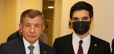 Genç Siyasetçi Ahmet Bakır, Ahmet Davutoğlu İle Bir Araya Geldi