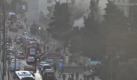 Bakıdakı yanğınla bağlı yolda sıxlıq var, avtobuslar gecikir - BNA (FOTO)