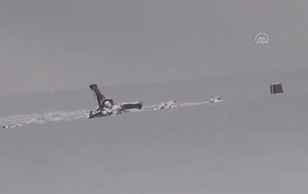 Türkiyədə qəzaya düşən helikopterin dağıntılarından ilk görüntü - Video
