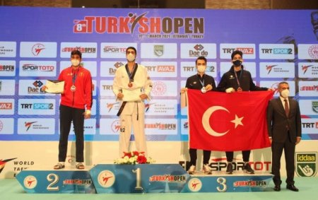 Taekvondoçumuz “Turkish Open”də qızıl medal qazandı
