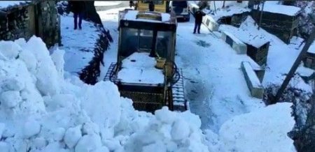 Dağıstanda güclü qar uçqunu: Üç yaşayış məntəqəsi ilə əlaqə kəsilib