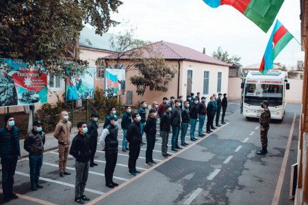 Çağırışçıların müddətli həqiqi hərbi xidmətə yola salınmasına başlanılıb