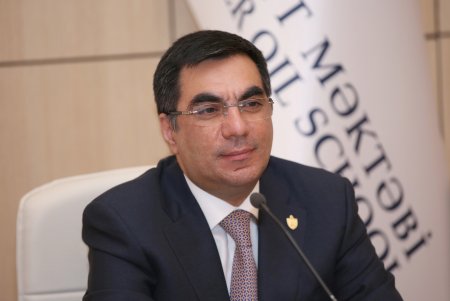 Rektor Elmar Qasımov : “Trampın Bayden haqqında dedikləri özünü doğrultdu”