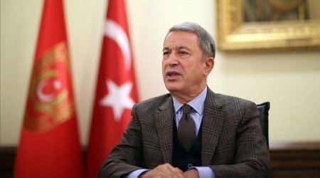 Hulusi Akar: “Ermənilərə qarşı soyqırım qətiyyən olmayıb”