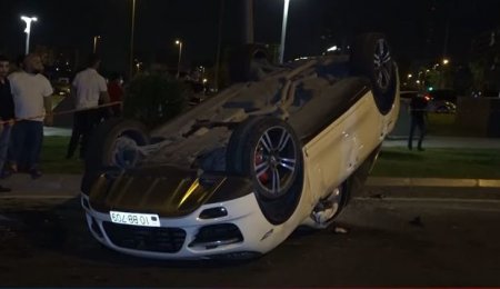 Bakıda qadın “Porsche” ilə qəza törətdi - VİDEO