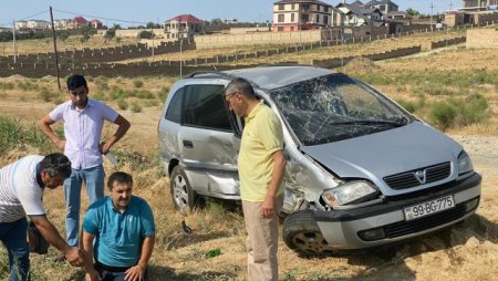 Novxanı-Mazasır yolunda qəza baş verib, xəsarət alanlar var - FOTO