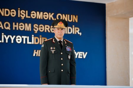 Polis orqanlarında xidmət etmək arzusunda  olan gənclərin sıra baxışı keçirilib