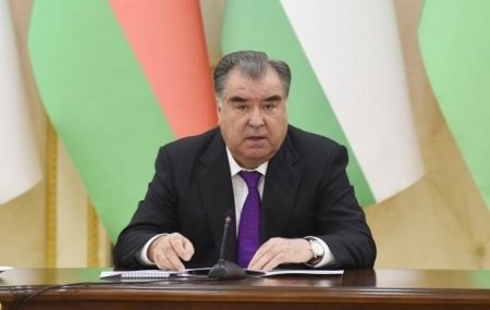 Tacikistan Prezidenti iki ölkə liderinə zəng etdi
