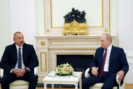 İlham Əliyev Rusiyaya gedib, Vladimir Putinlə görüşü başlayıb - FOTOLAR (YENİLƏNİB)