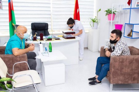 "YAŞAT" Fondunun Himayəçilik Şurasının üzvü Məsud Aşina ağır yaralılarımızı müayinə edib
