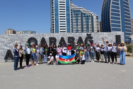 “Lider olmaq istəyirəm!” adlı yay məktəbi  təşkil olunub