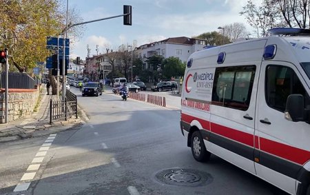 Ərdoğanın korteji gözlədi, ambulans keçdi - Video