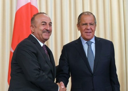 Çavuşoğlu və Lavrov arasında telefon danışığı olub