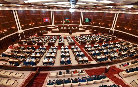 Parlament “Media haqqında” yeni qanun layihəsini qəbul etdi