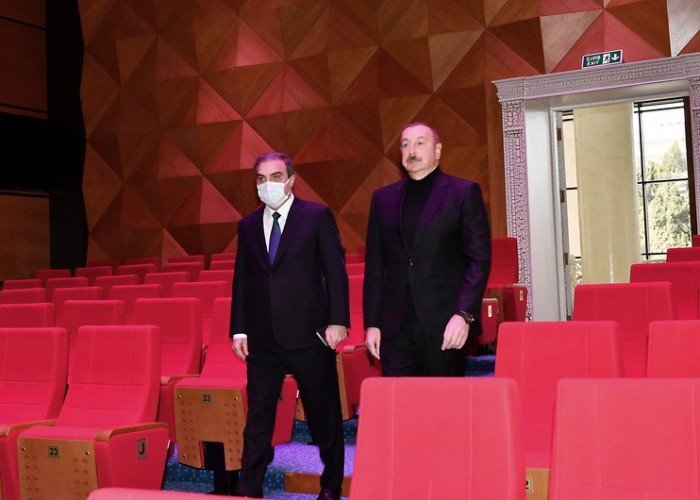 Prezident Gəncə Dövlət Dram Teatrının yeni binasının açılışında