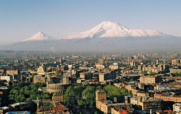 Azərbaycan vətəndaşları Ermənistanda altı daşınmaz əmlak alıb