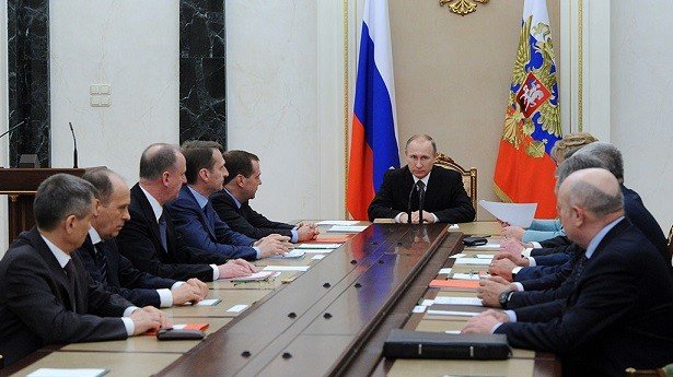 Putin TŞ-nin iclasını çağırdı
