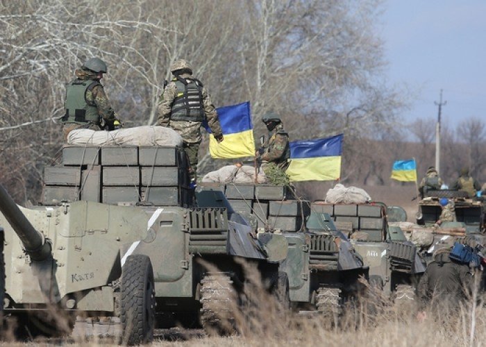 Ukrayna artilleriyası Rusiya hərbi kolonunu darmadağın etdi