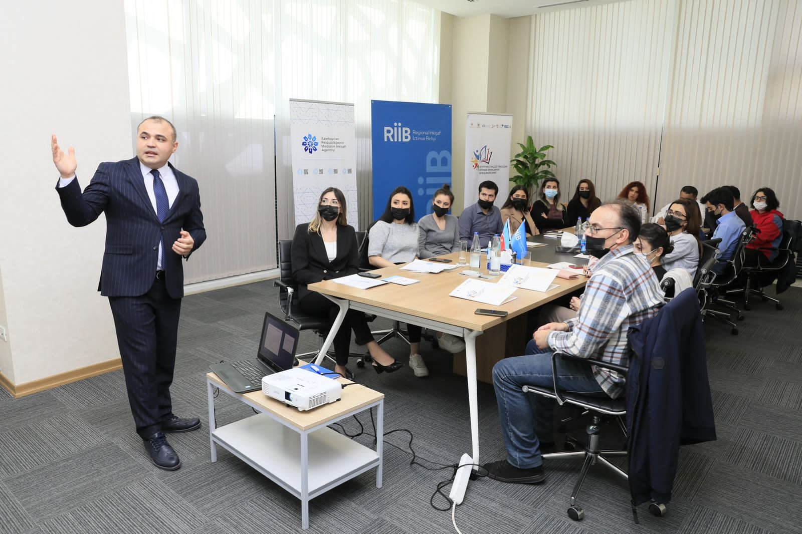 Media nümayəndələri üçün inklüziv təhsil mövzusunda seminar keçirilib