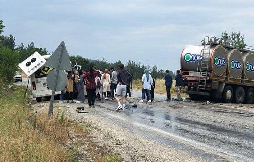 Türkiyənin Balıkesir vilayətində ağır qəza baş verib: 8 nəfər ölü - Foto