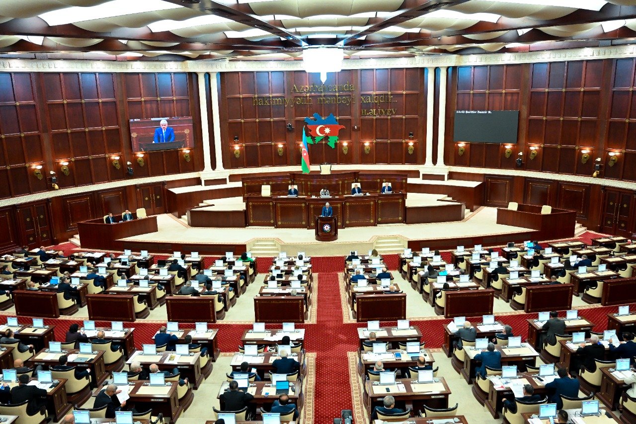 Milli Məclisin plenar iclası keçirildi