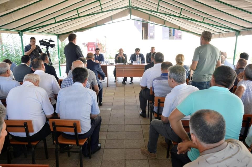 Masallı Rayon İcra Hakimiyyətinin başçısı Miyanku ərazisində vətəndaşların səyyar-görüş qəbulunu keçirib - FOTO