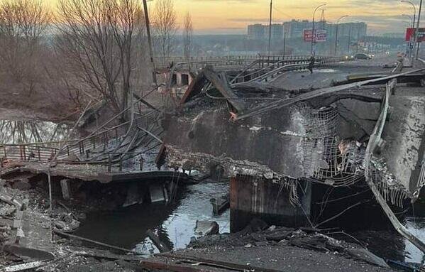 Rusların təmir etdiyi bu körpünü Ukrayna yenidən vurdu