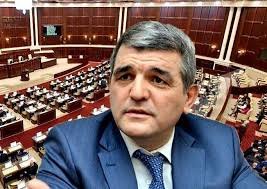 MƏKTƏBLİ FORMASI VƏ KORRUPSİYA ŞORBASI