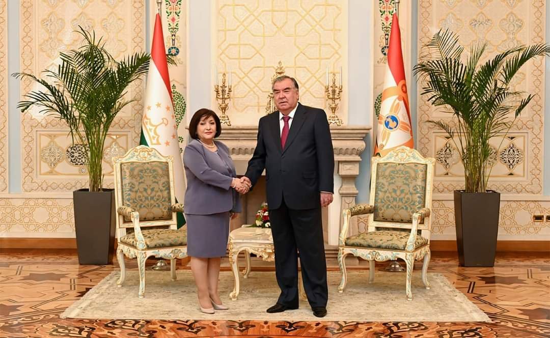 Milli Məclisin sədri Sahibə Qafarova Tacikistan Respublikasının Prezidenti ilə görüşüb