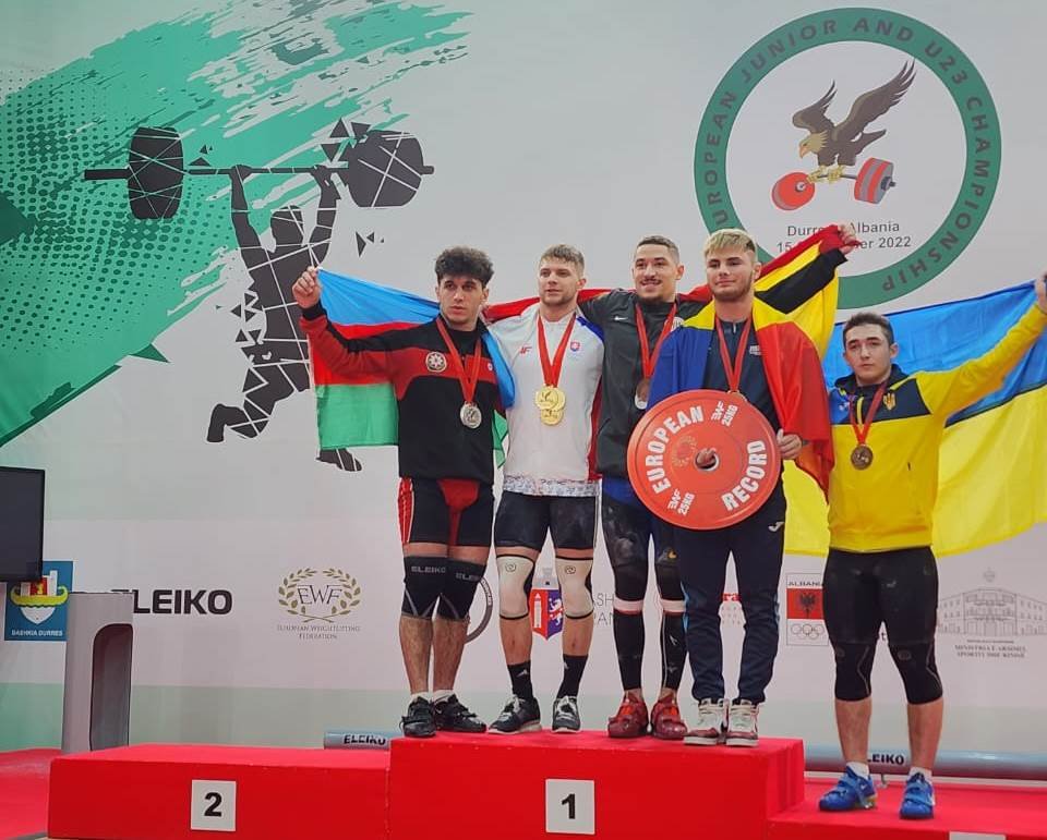 Ömər Cavadov Avropa birinciliyində iki gümüş medal qazandı!