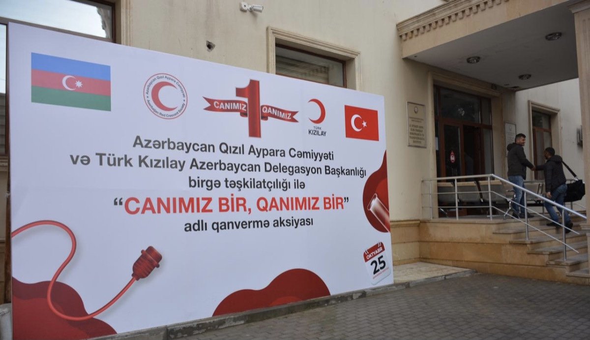 Səfir Cahid Bağçı qanvermə aksiyasında qan verib