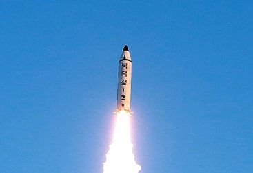 Şimali Koreya qitələrarası ballistik raket buraxıb