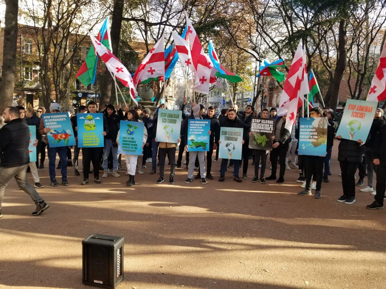 Gürcüstanda ölkəmizdəki ekoloji terrorla bağlı aksiya keçirilib - Fotolar