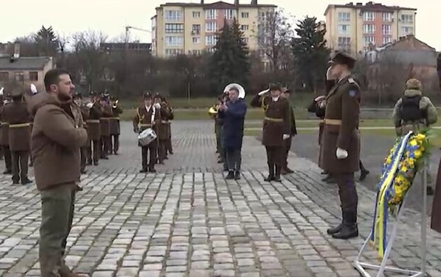 Volodimir Zelenski ölkənin Lvov şəhərinə səfər edib