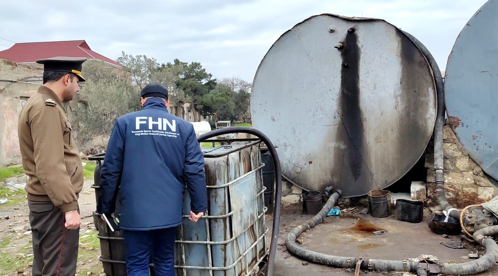 FHN qanunsuz neft məhsulları satışının qarşısını alıb (video, foto)