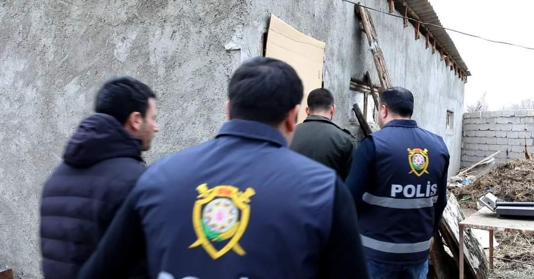 Babək rayonunda yararsız at ətini mal əti adı altında satdılar - Fotolar