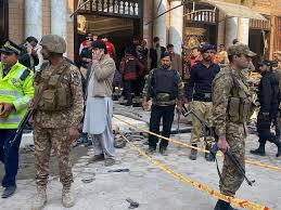 Pakistan məscidində güclü partlayış zamanı 61 nəfər ölüb, xeyli sayda yaralı var ..
