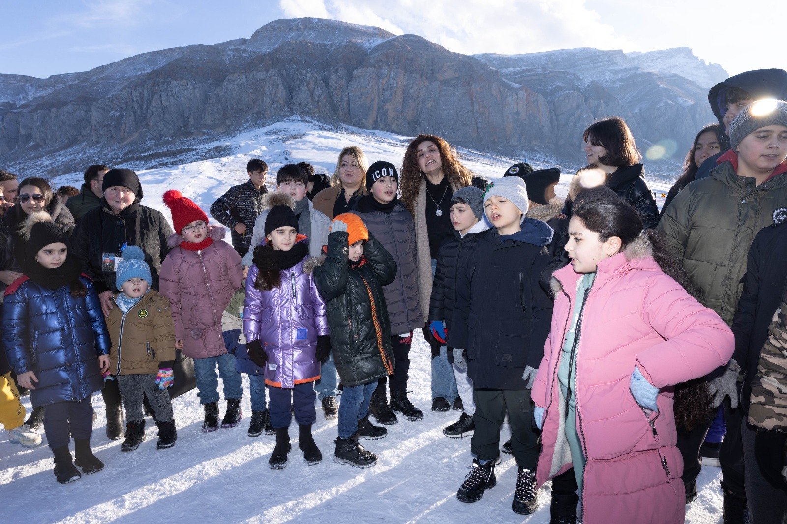 Şəhid uşaqları üçün "Şahdağ Turizm Mərkəzi"ndə əyləncəli tədbir təşkil edilib