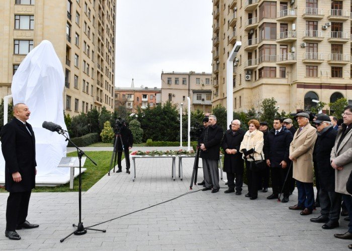 İlham Əliyev bəstəkar Tofiq Quliyevin abidəsinin açılışında iştirak etdi - FOTOLAR