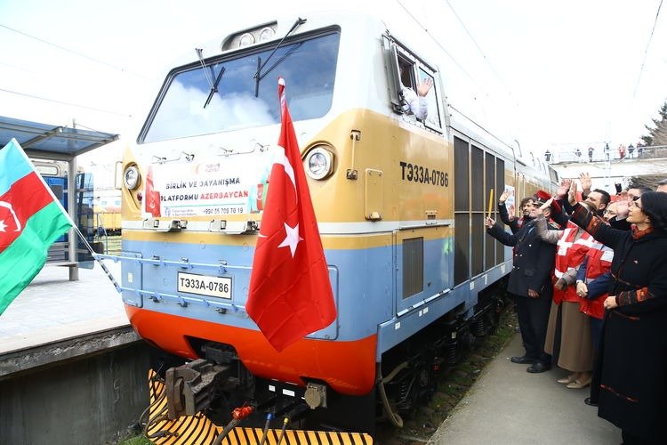 Azərbaycanda dəmir yolu ilə Türkiyəyə yardım yola salınıb - FOTO - ÖZƏL