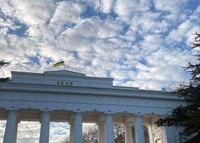 Krımın bu şəhərində Ukrayna bayrağı ucaldıldı