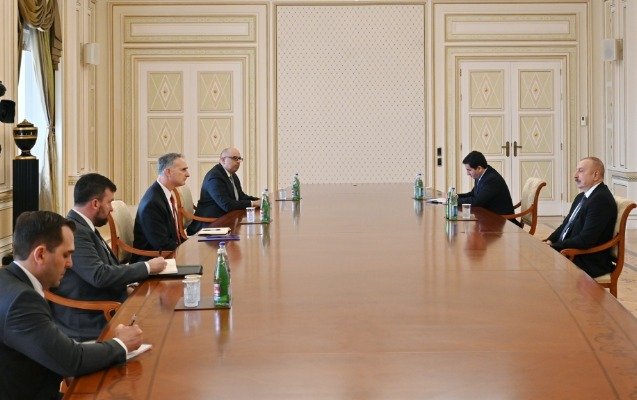 İlham Əliyev ABŞ Dövlət Departamentinin rəsmisini qəbul etdi - Yenilənib